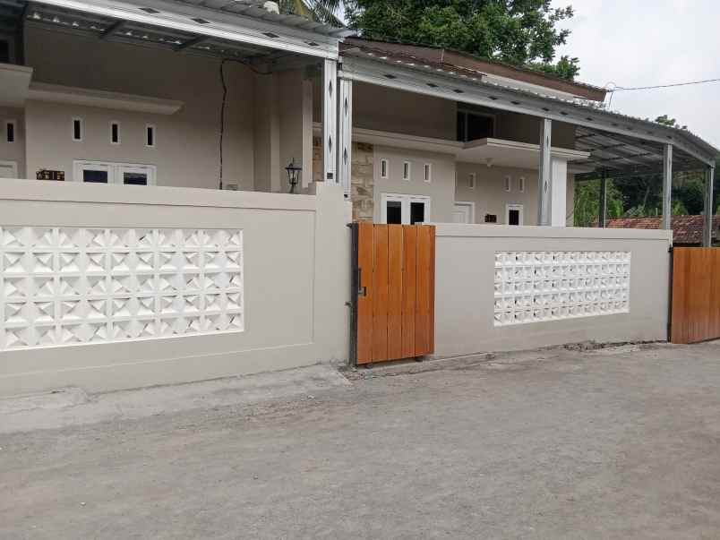 dijual rumah margoluwih seyegan sleman