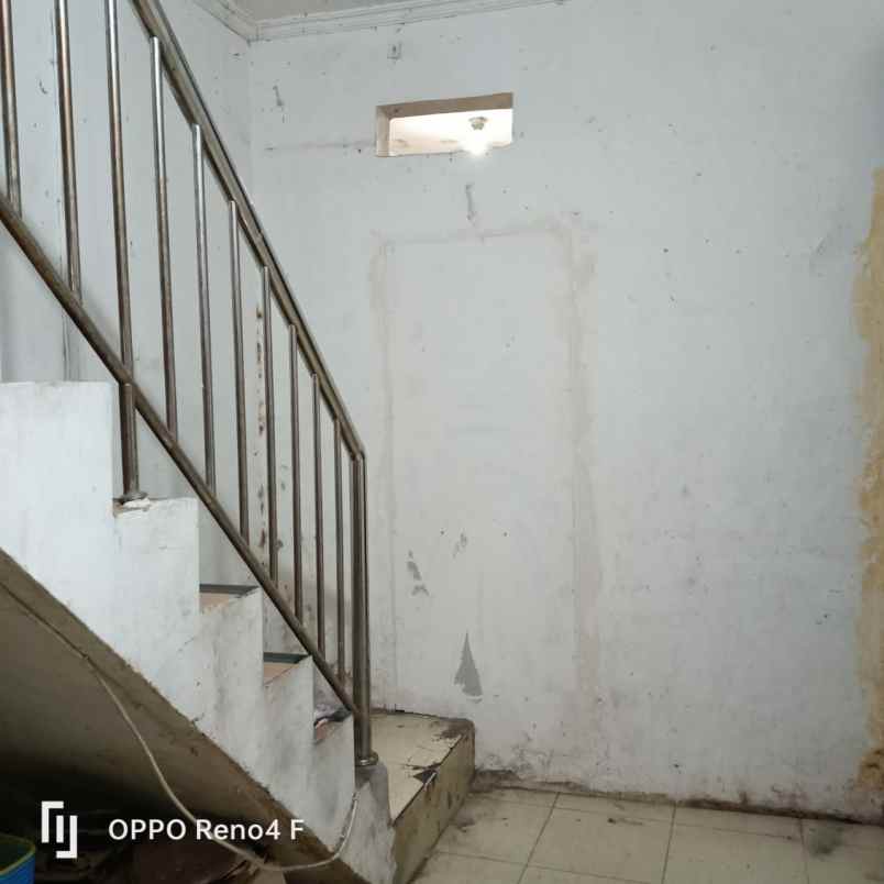 dijual rumah menteng atas
