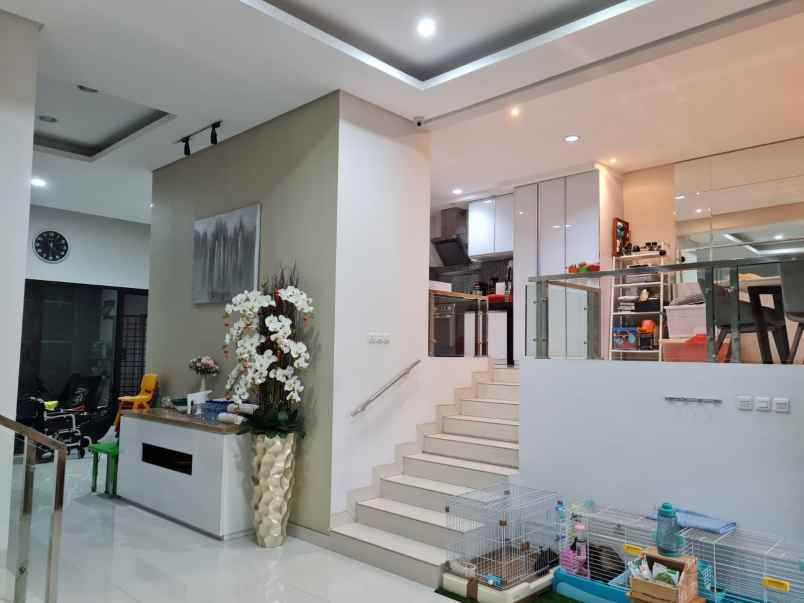 dijual rumah mewah di daerah jakarta pusat