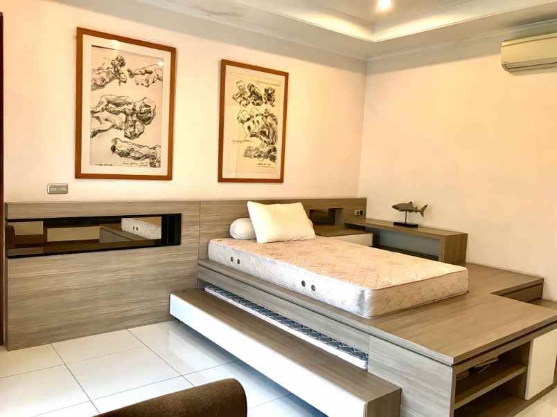 dijual rumah mewah di lebak bulus jakarta selatan