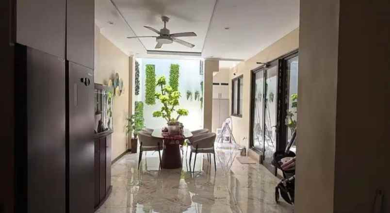 dijual rumah mewah hook kertabumi karawang jawa barat