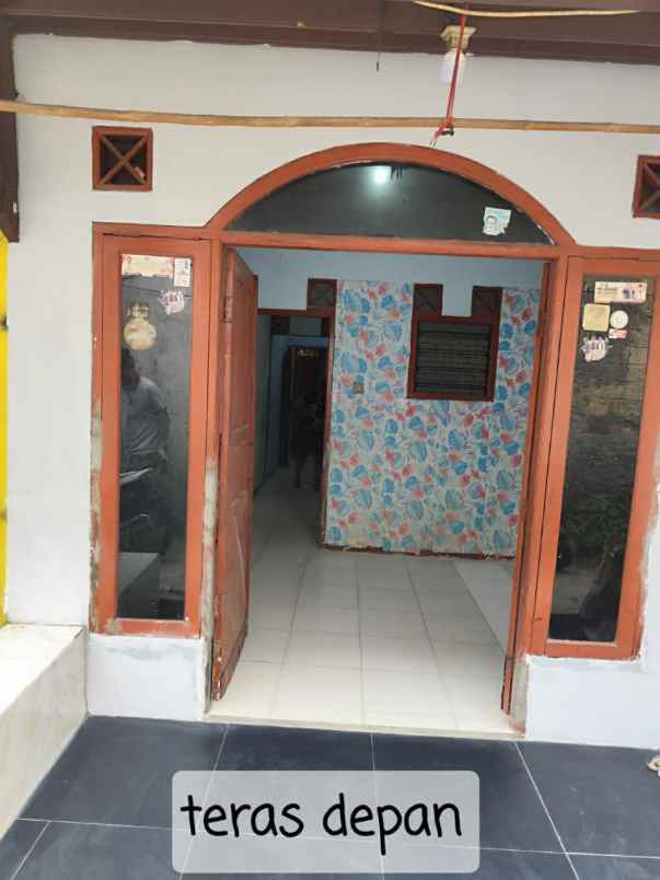 dijual rumah mewah jatiwaringin