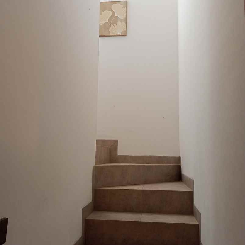 dijual rumah minimalis modern dan strategis