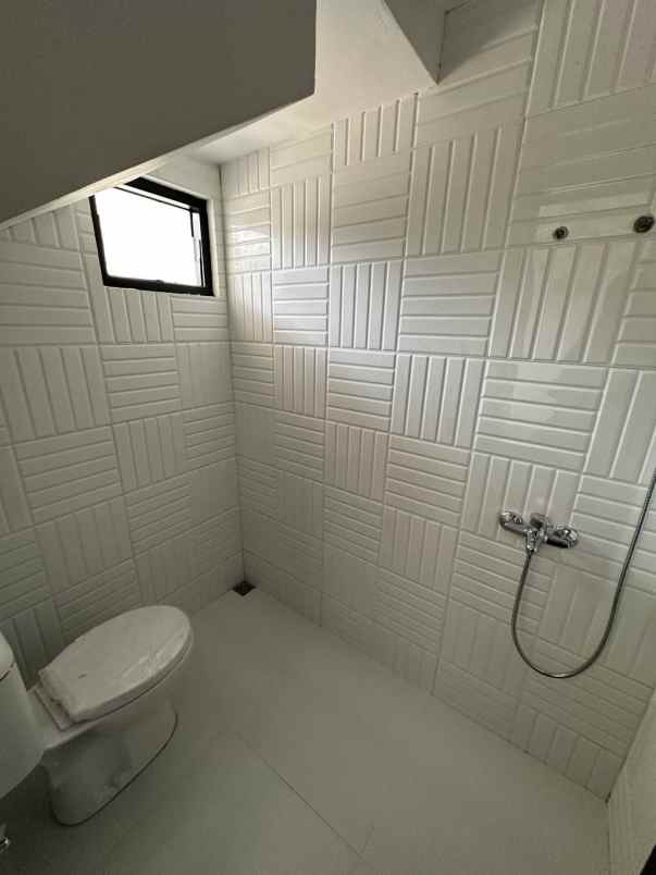 dijual rumah modern 800 jutaan di suhat kota malang