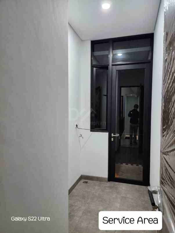 dijual rumah modern griya loka bsd