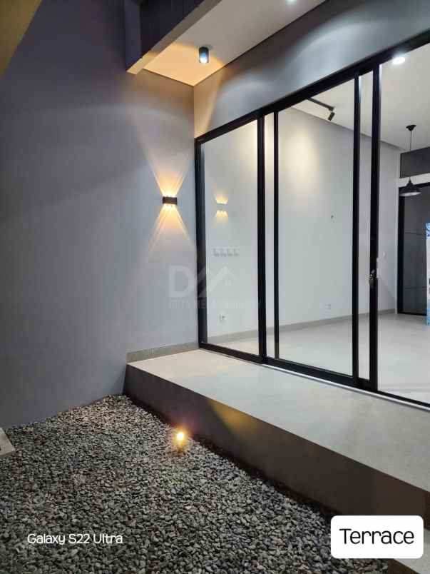 dijual rumah modern griya loka bsd