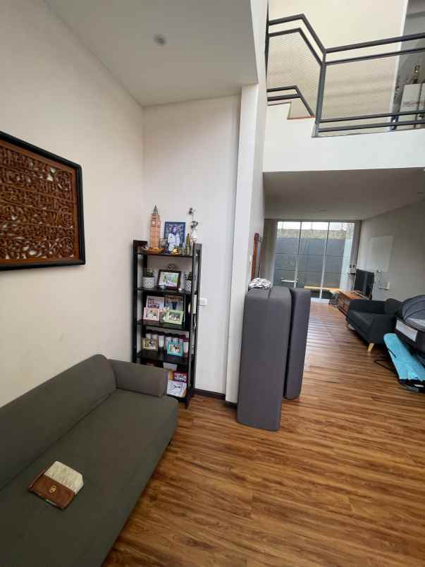 dijual rumah newland matoa kav 36 jakarta selatan