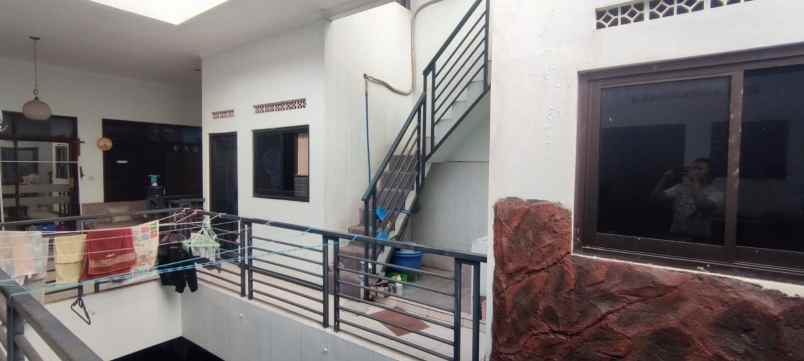 dijual rumah ngagel