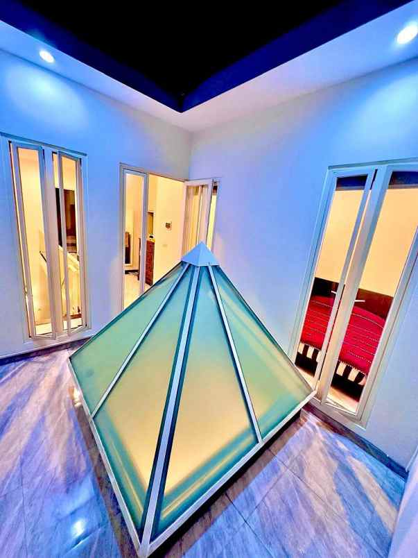 dijual rumah nirwana eksekutif