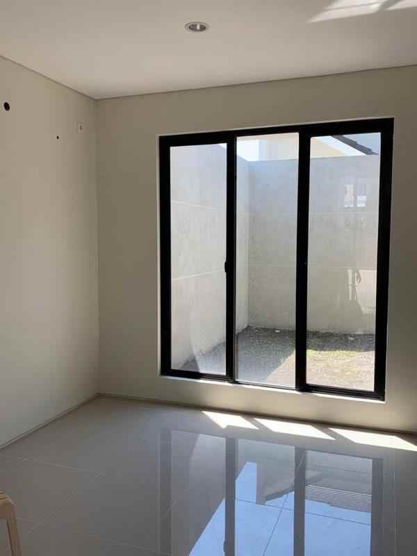 dijual rumah north west park