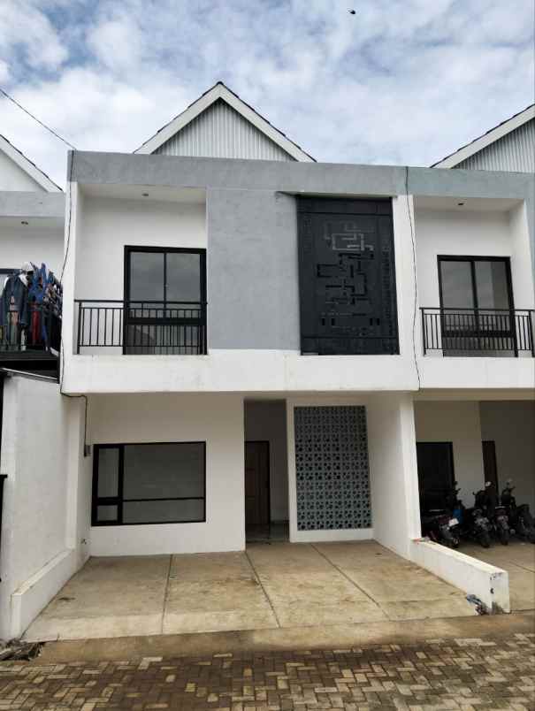 dijual rumah nuansa alam setiabudi