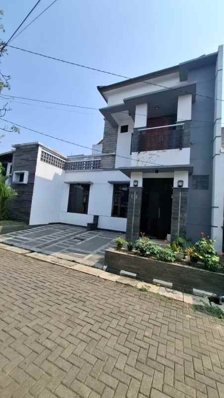 dijual rumah nyaman modern di bandung timur arcamanik