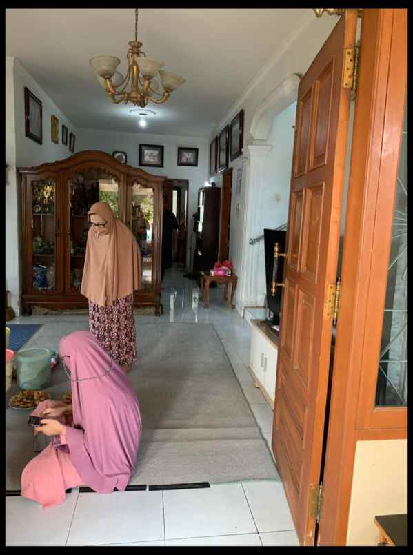 dijual rumah padasuka