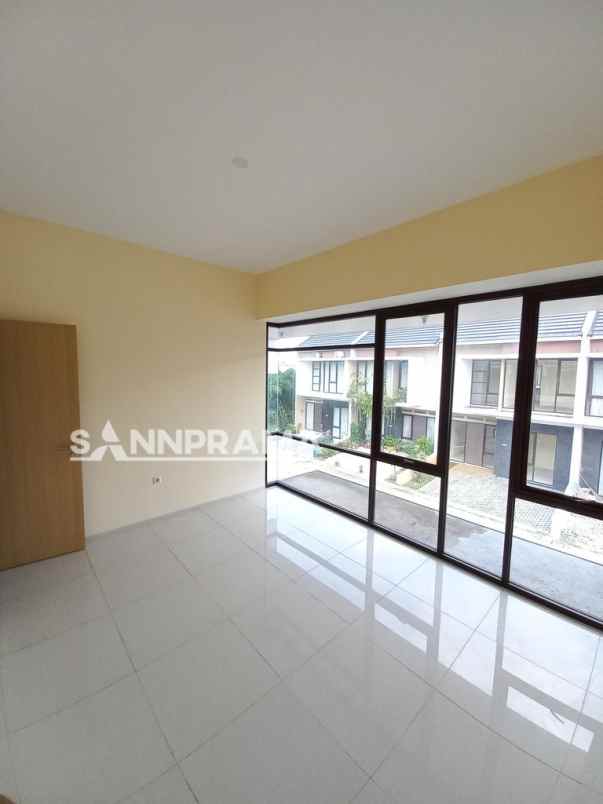 dijual rumah pamulang timur