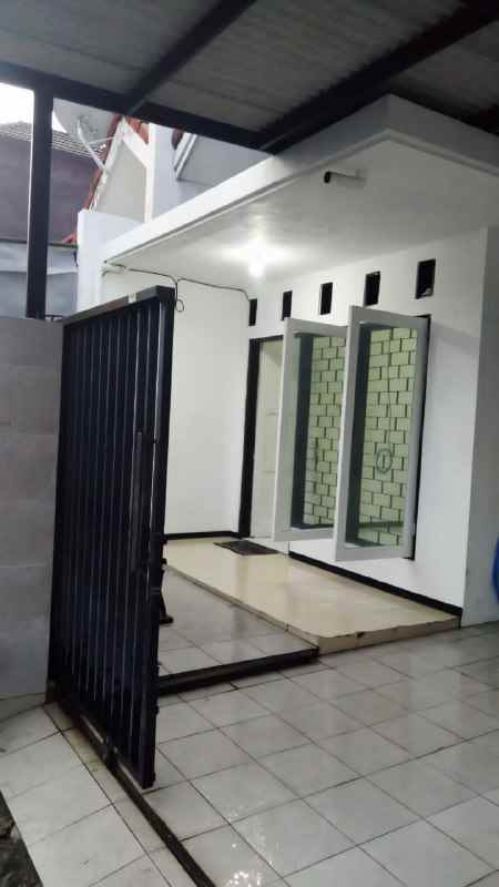dijual rumah pantai mentari