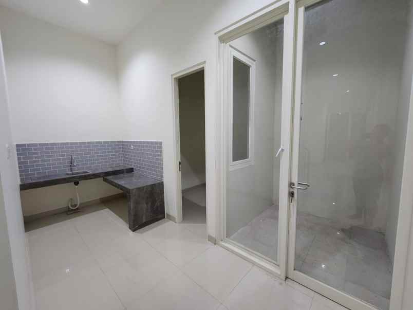 dijual rumah pantai mentari