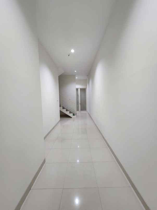 dijual rumah pantai mentari