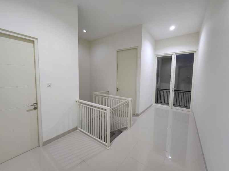 dijual rumah pantai mentari