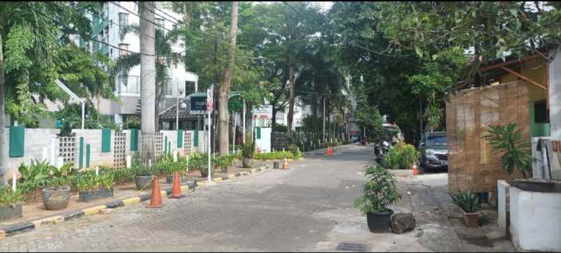 dijual rumah paseban senen jakarta pusat