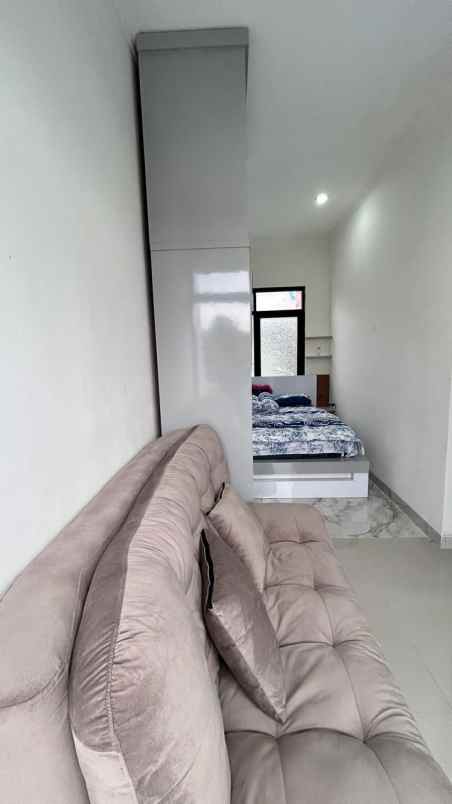 dijual rumah permana