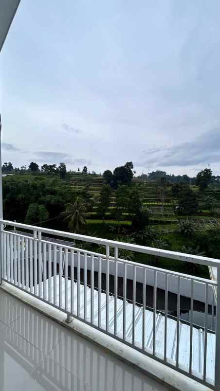 dijual rumah permana