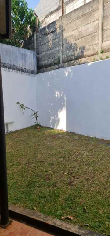 dijual rumah permata bintaro