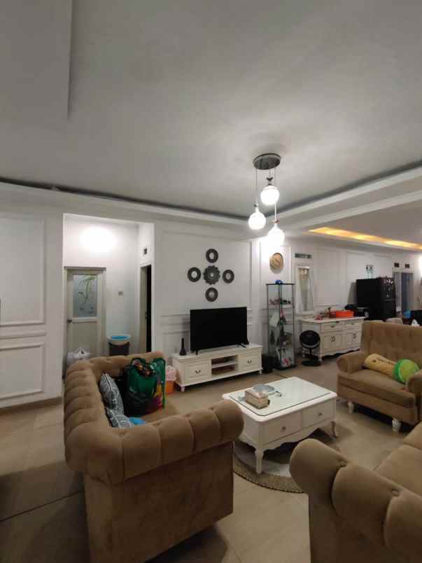 dijual rumah permata buah batu