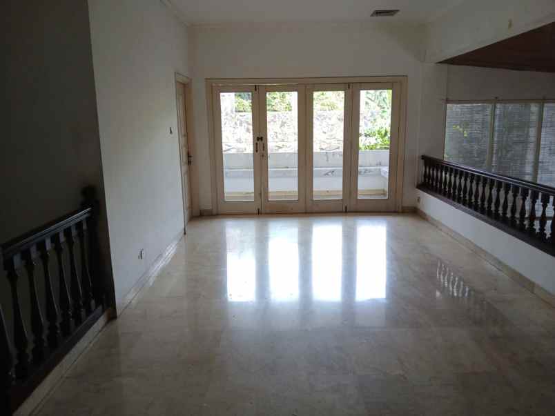 dijual rumah permata hijau