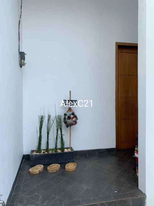 dijual rumah perum taman surya kalideres