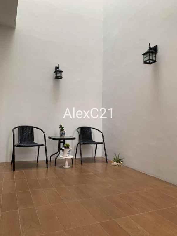 dijual rumah perum taman surya kalideres