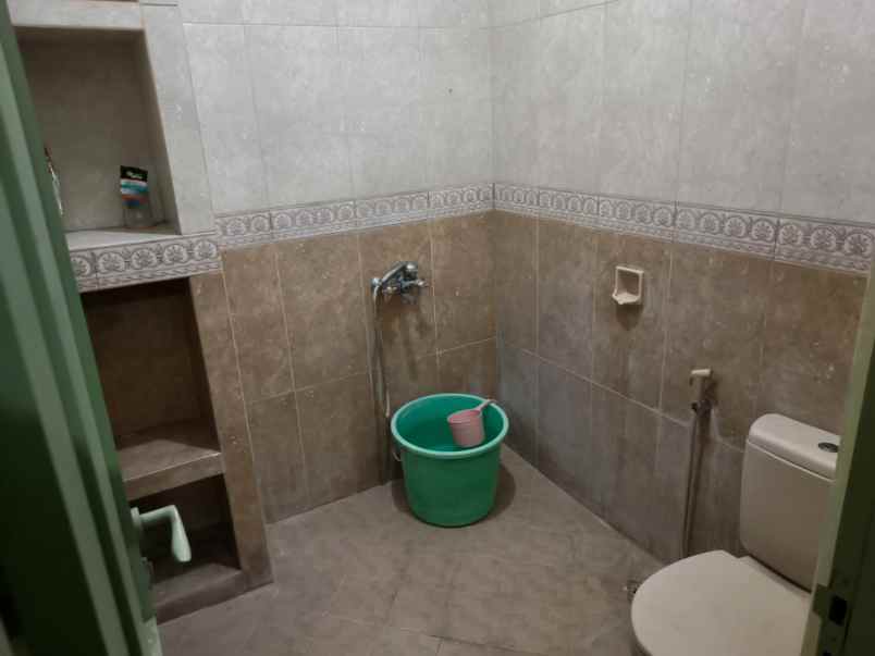 dijual rumah perumahan lempong sari
