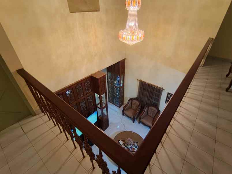 dijual rumah perumahan lempong sari