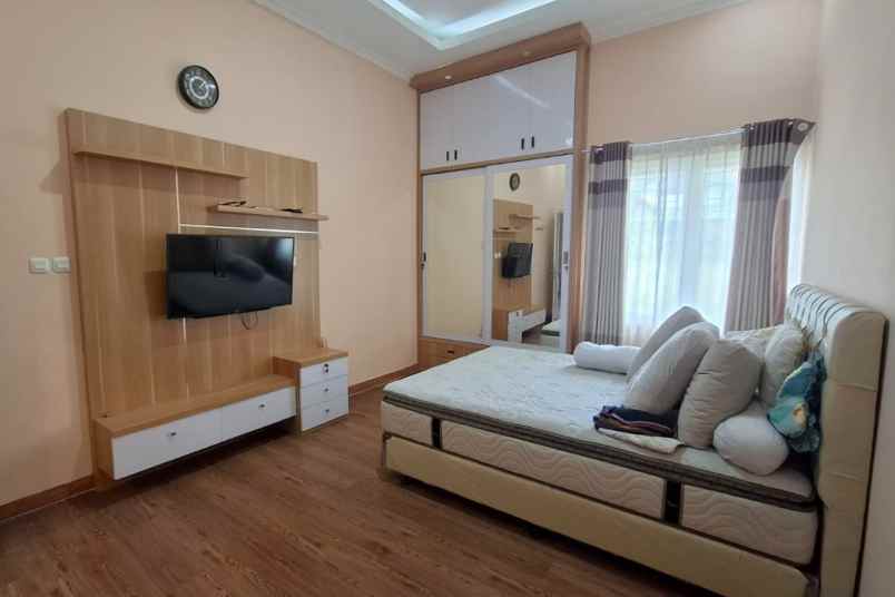 dijual rumah perumahan permata harapan