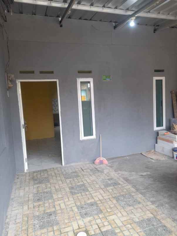 dijual rumah perumahan villa mutiara