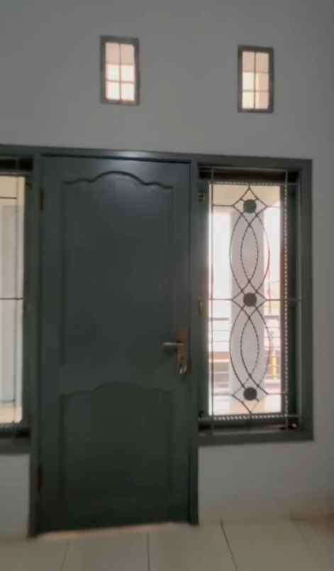 dijual rumah ploso timur