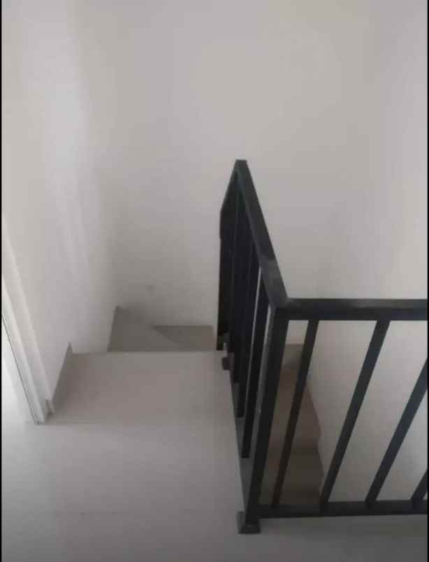 dijual rumah pondok aren
