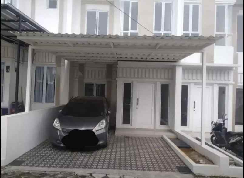 dijual rumah pondok aren