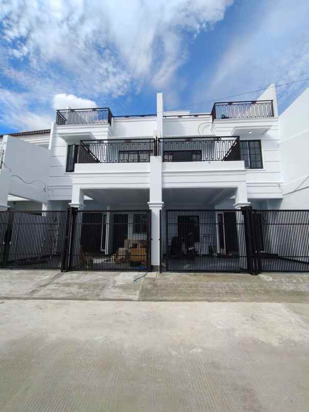 dijual rumah pondok kelapa jaktim