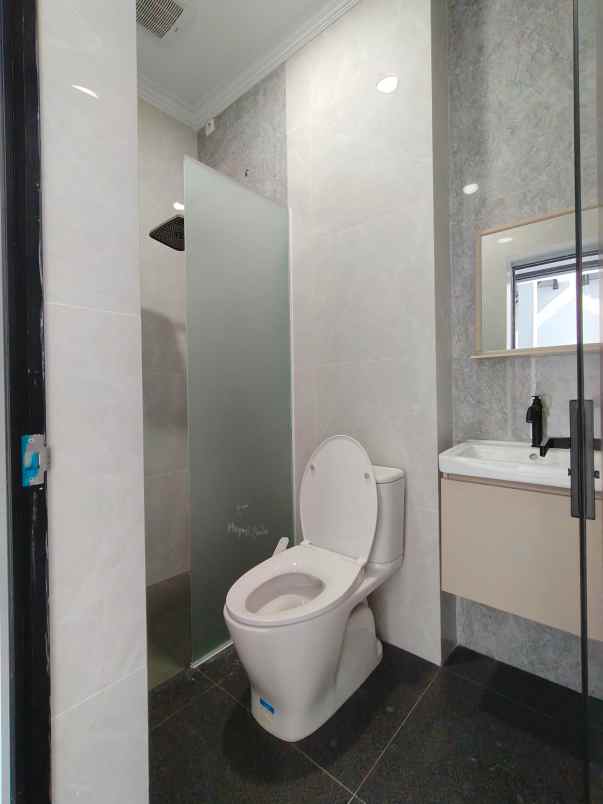 dijual rumah pondok kelapa jaktim