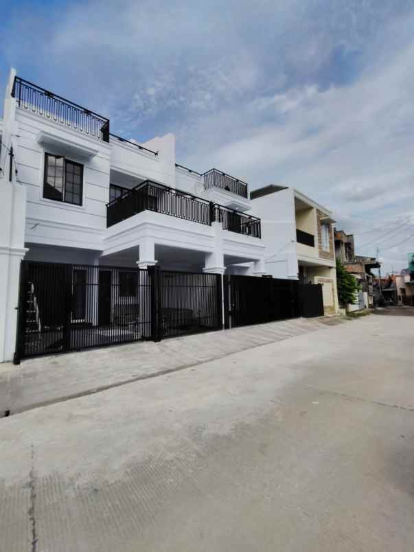 dijual rumah pondok kelapa jaktim