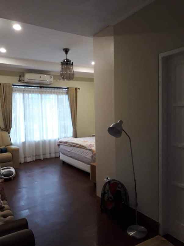 dijual rumah pondok labu