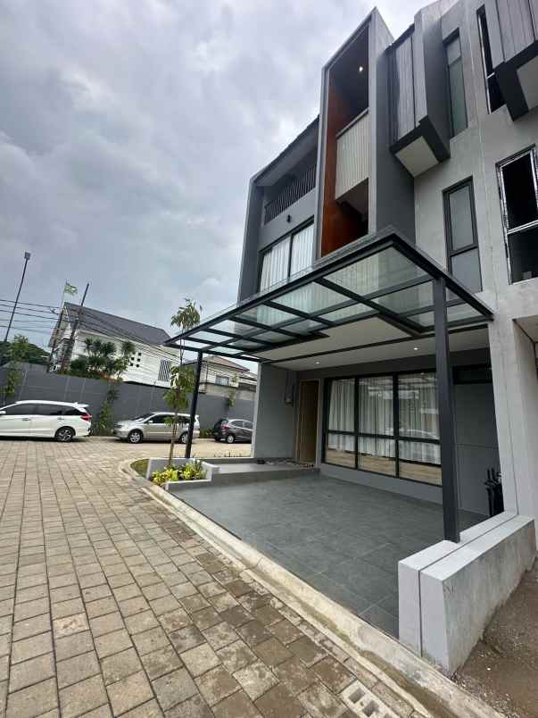 dijual rumah pondok labu jaksel