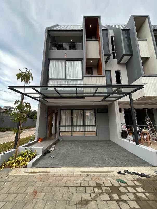 dijual rumah pondok labu jaksel