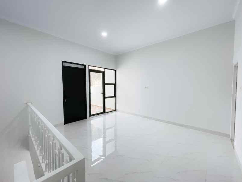 dijual rumah pondok ungu permai