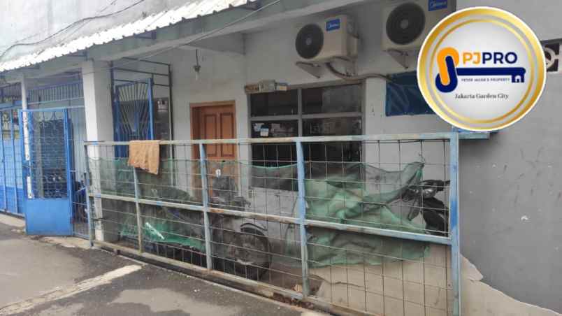 dijual rumah posisi hook 3lantai di bintara bekasi