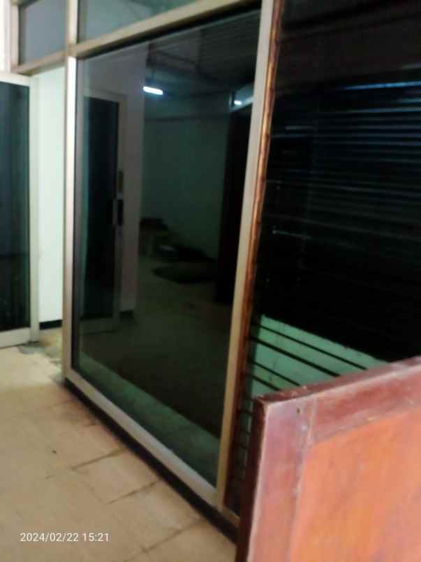 dijual rumah pucang anom