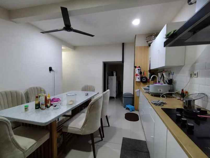 dijual rumah pulo asem