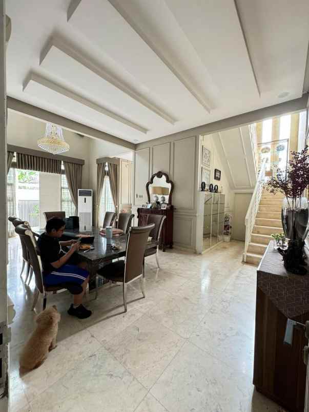 dijual rumah pulomas