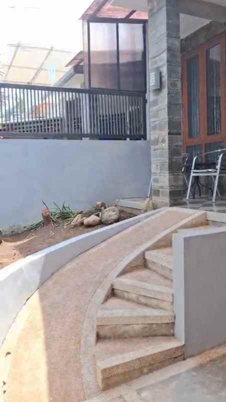 dijual rumah puncak dieng