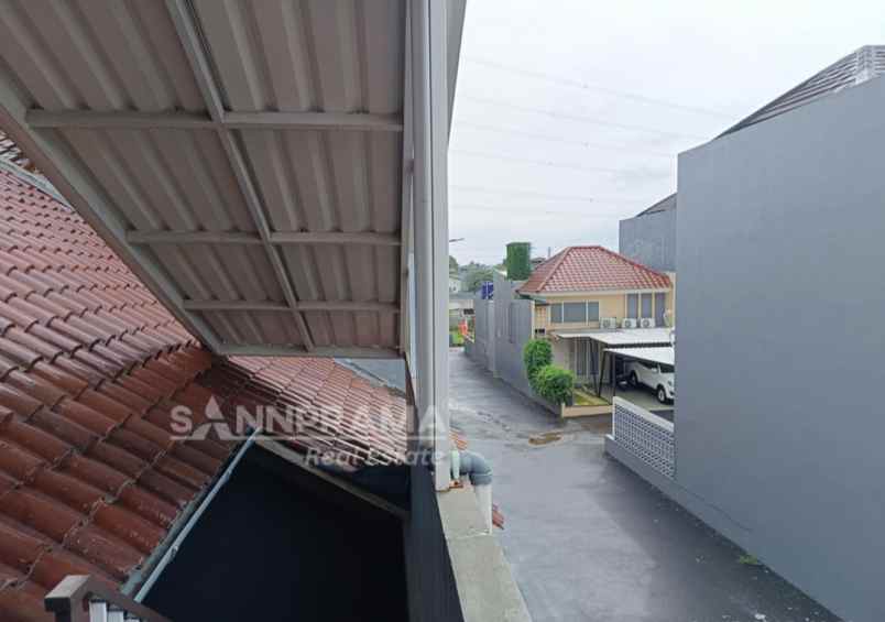 dijual rumah rangkapan jaya pancoran